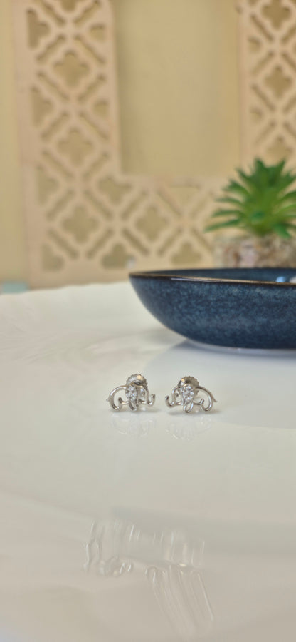 Cz elephant stud