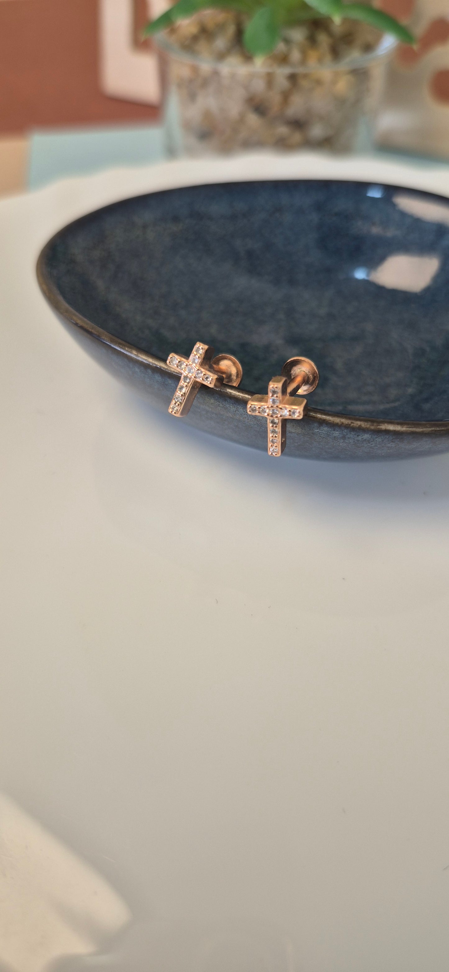 Cz Cross stud