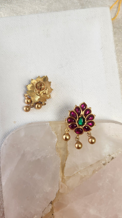 Kundan Stud earrings