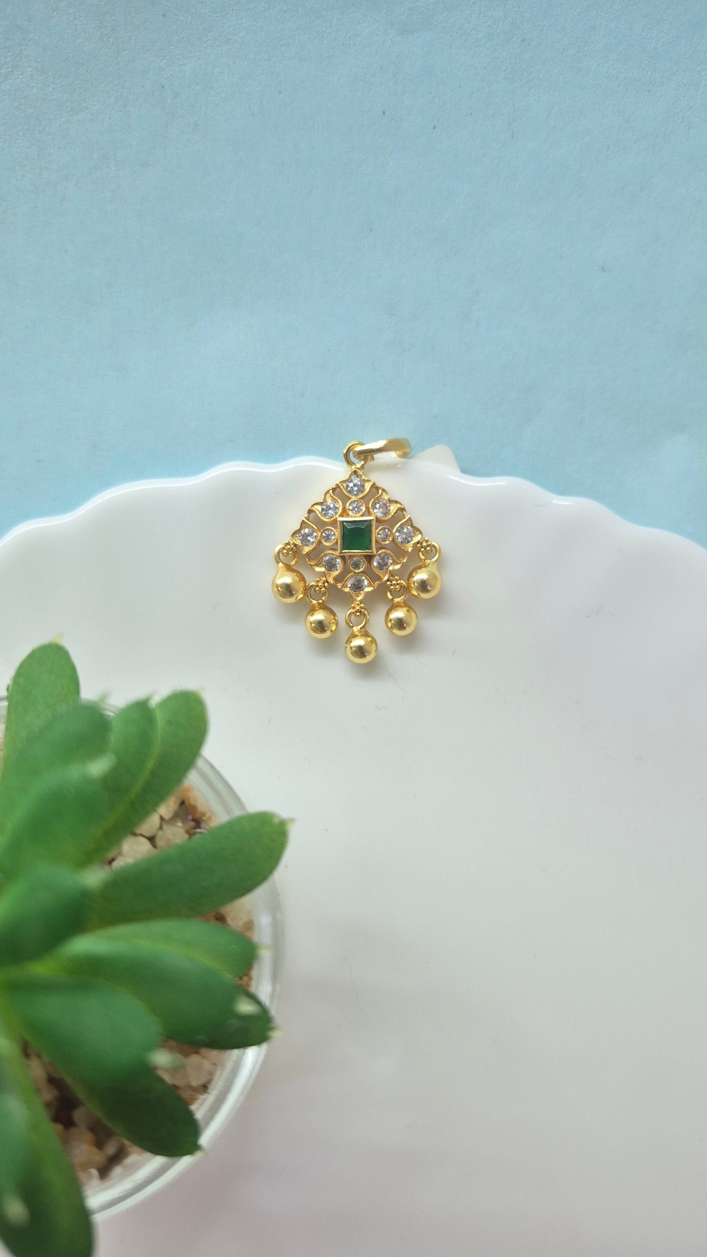 Nimisha pendant
