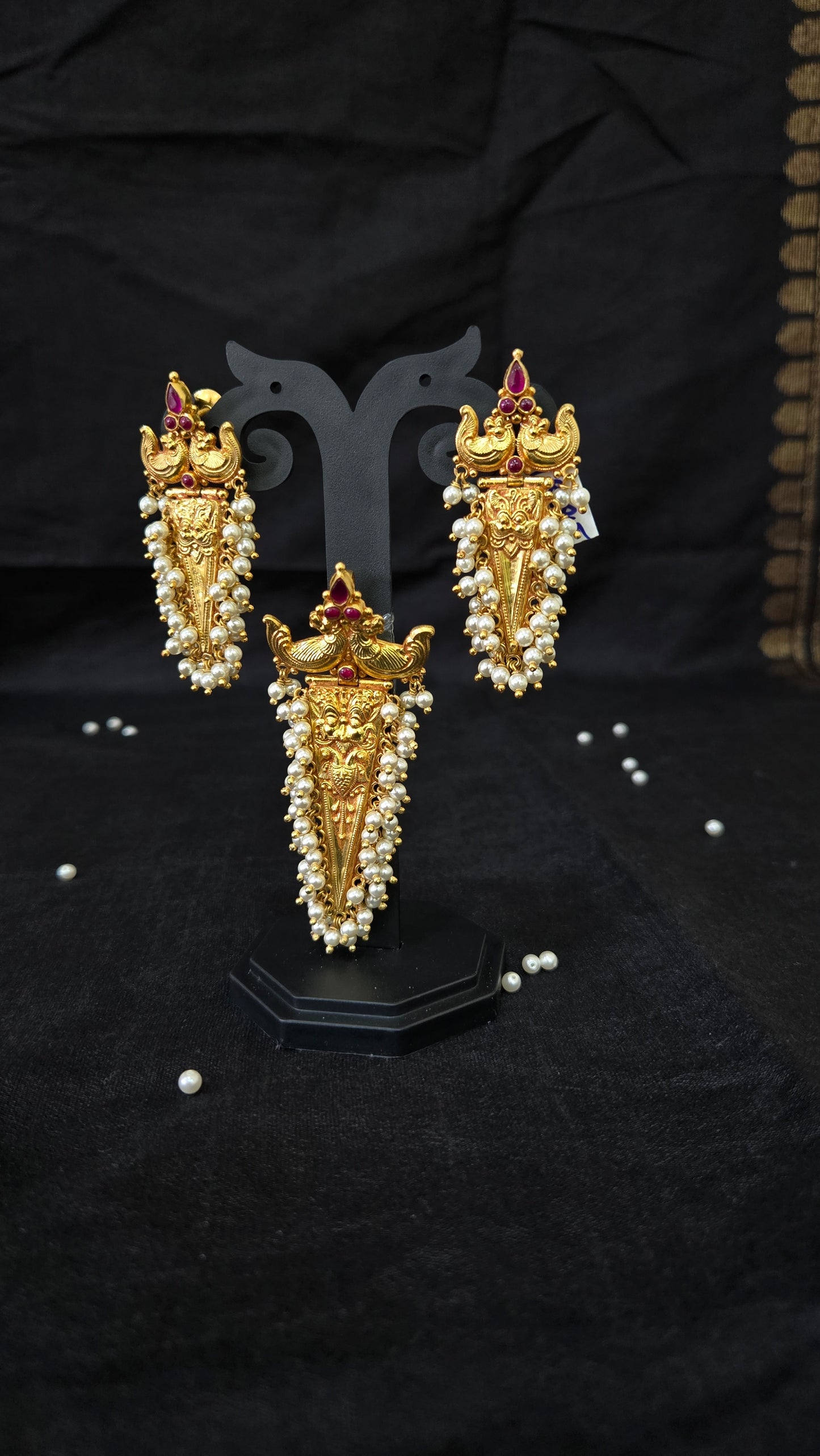 Coorgi Simha mukha pendant earring set