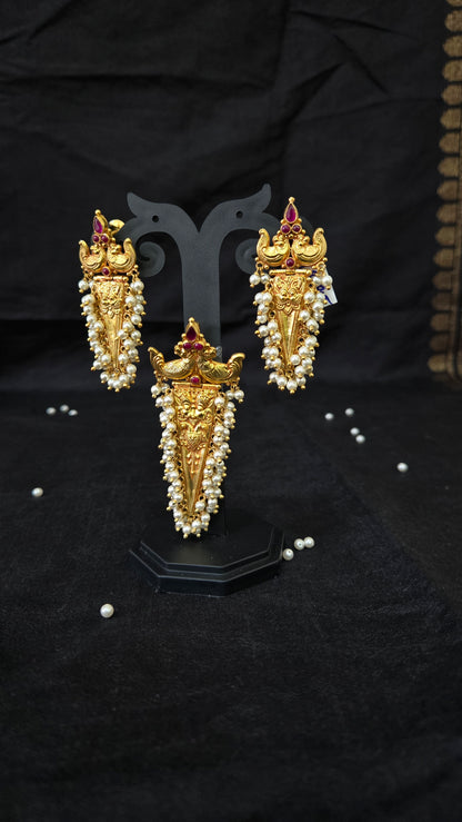 Coorgi Simha mukha pendant earring set