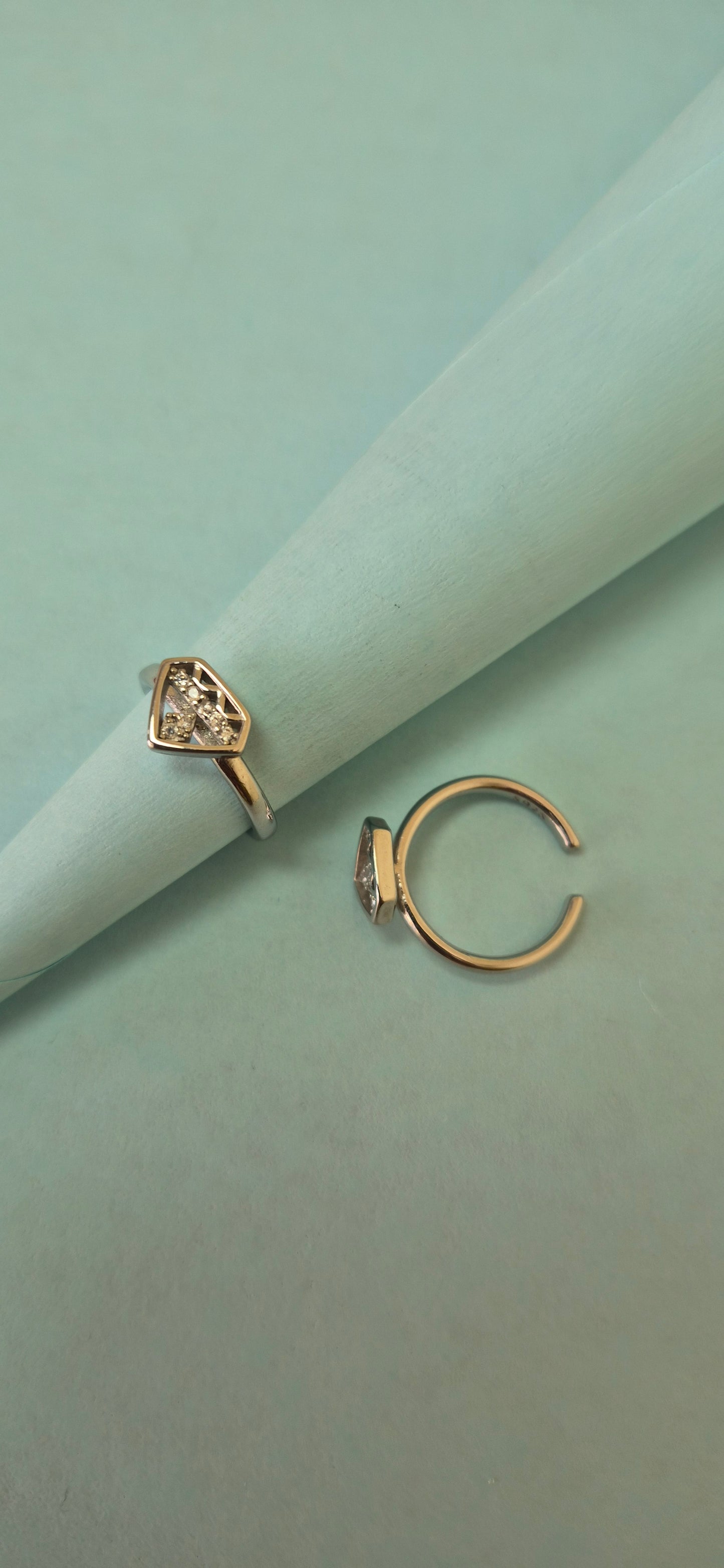 Diamond styled cz toe rings