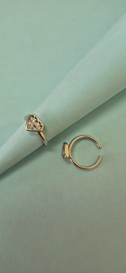 Diamond styled cz toe rings