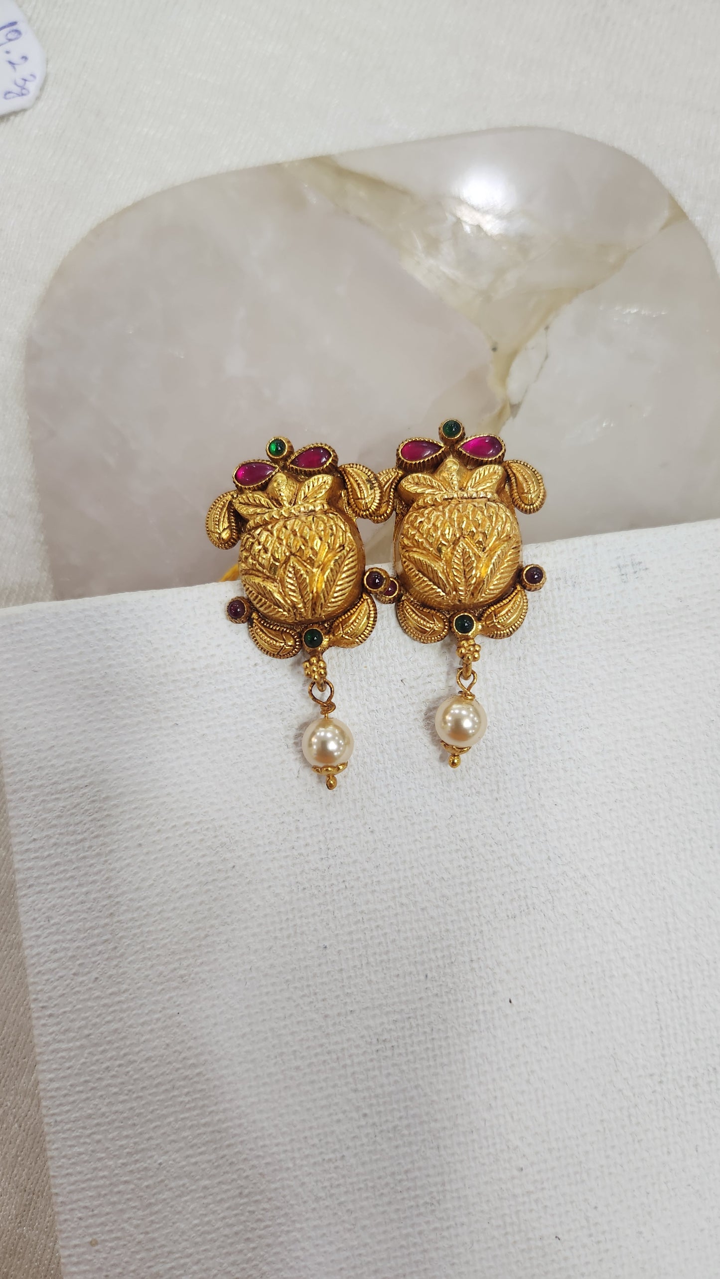 Nagas Kumbam studs