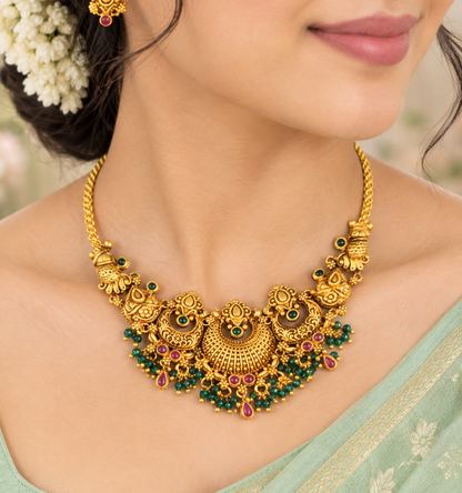 Nakas chandbali short necklack with green beads