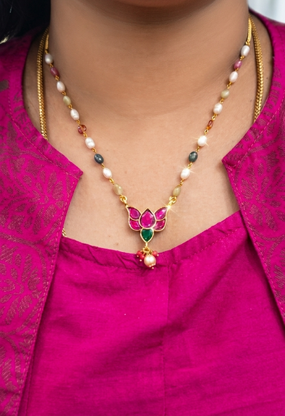 Navratna beads mala with kundan pendant
