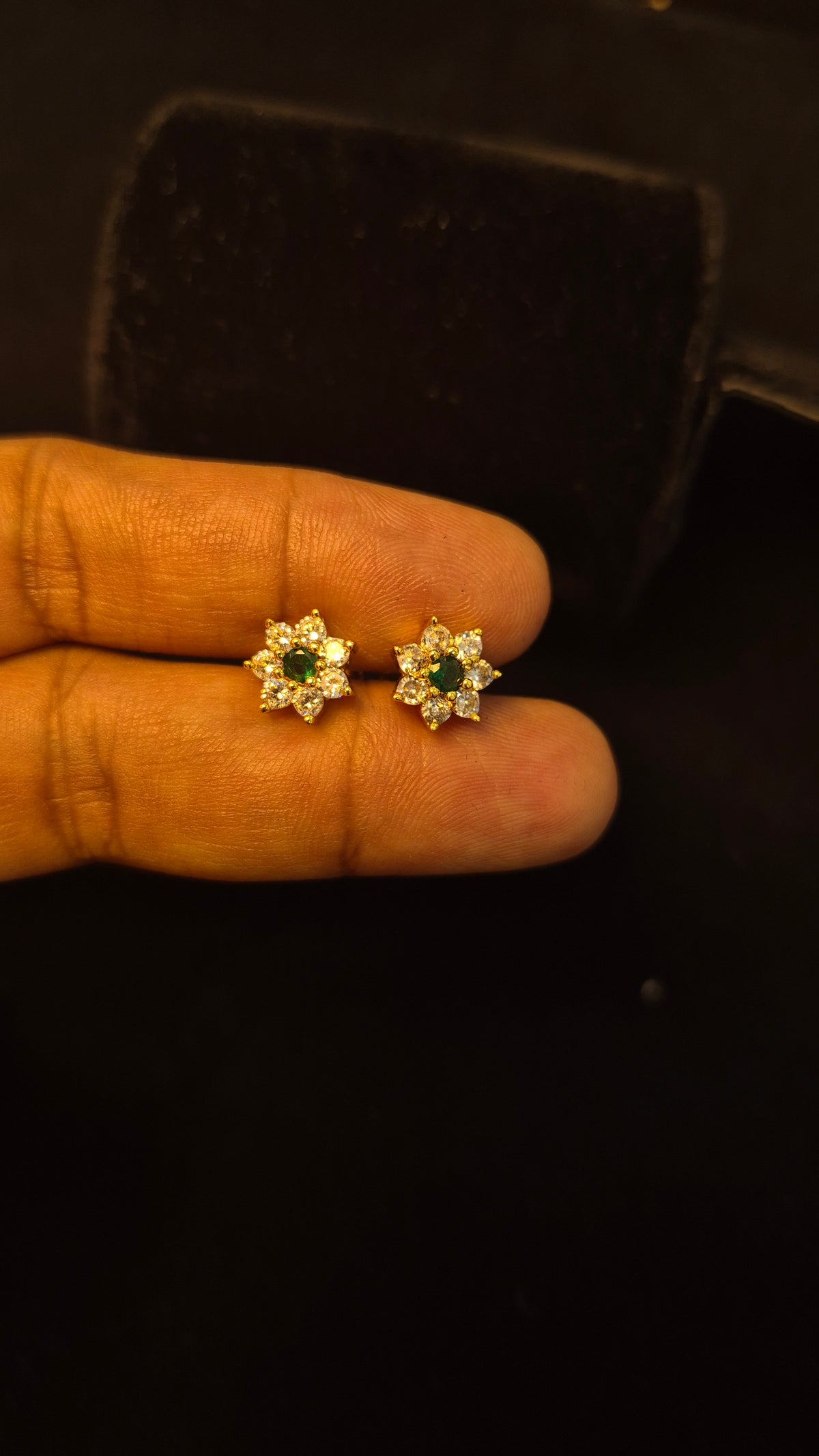 Stone flower stud