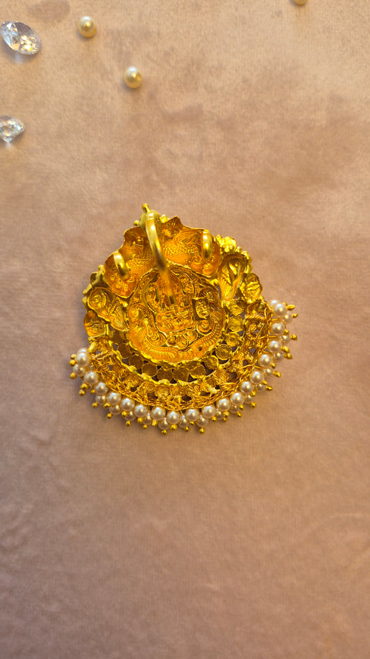 Nakas lakshmi Pearl pendant