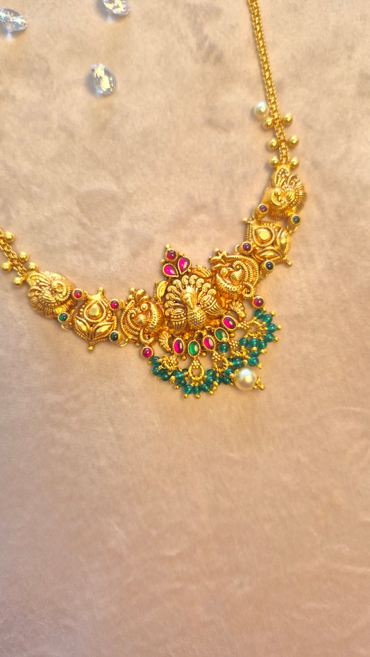 Peacock nakas short necklace