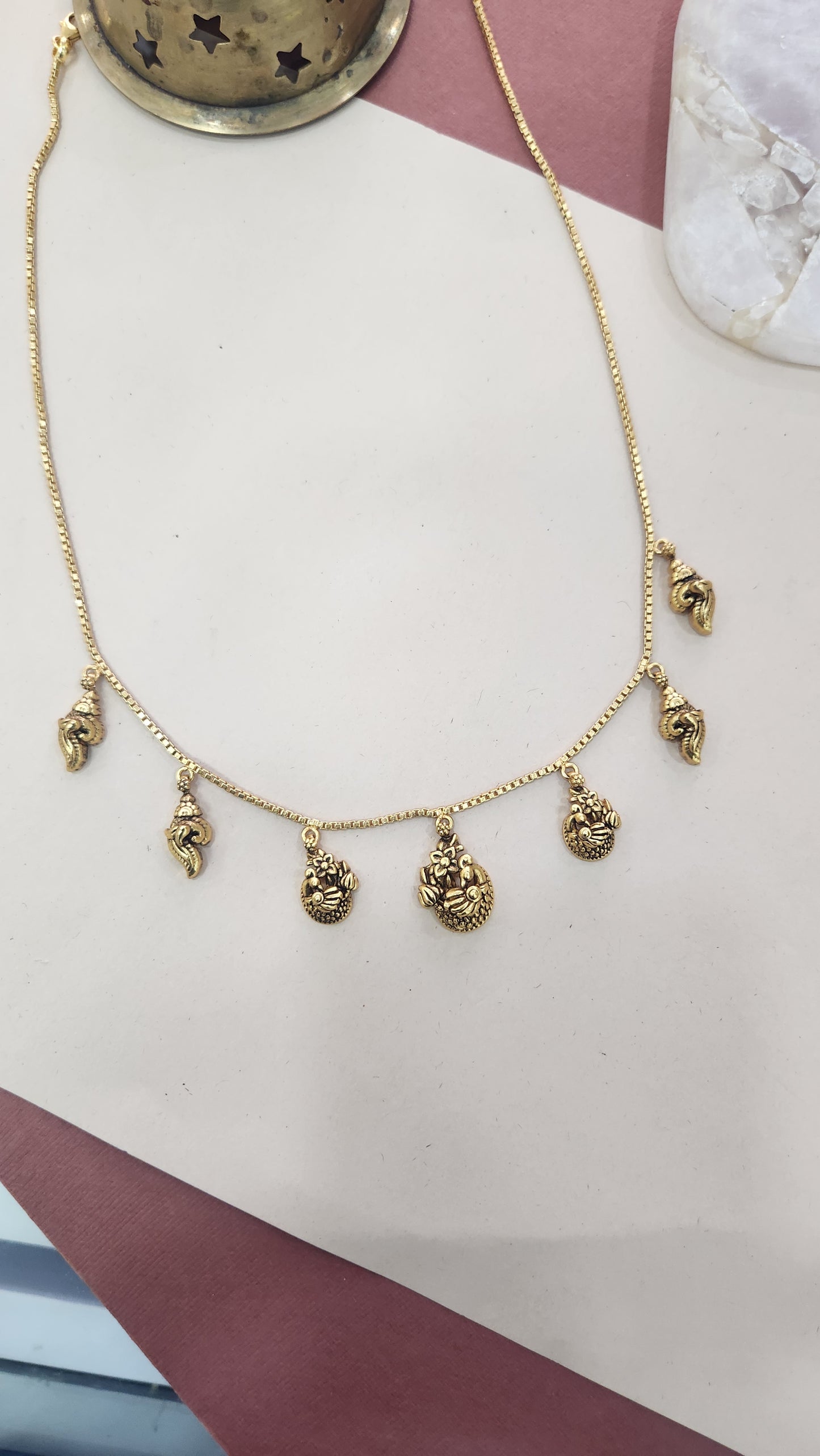 Shanku motif Chain Charms Pendant Necklace