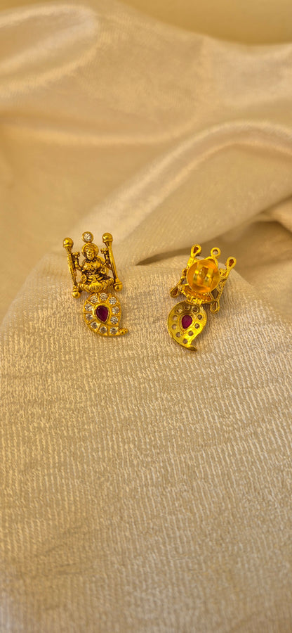 Mango stone stud