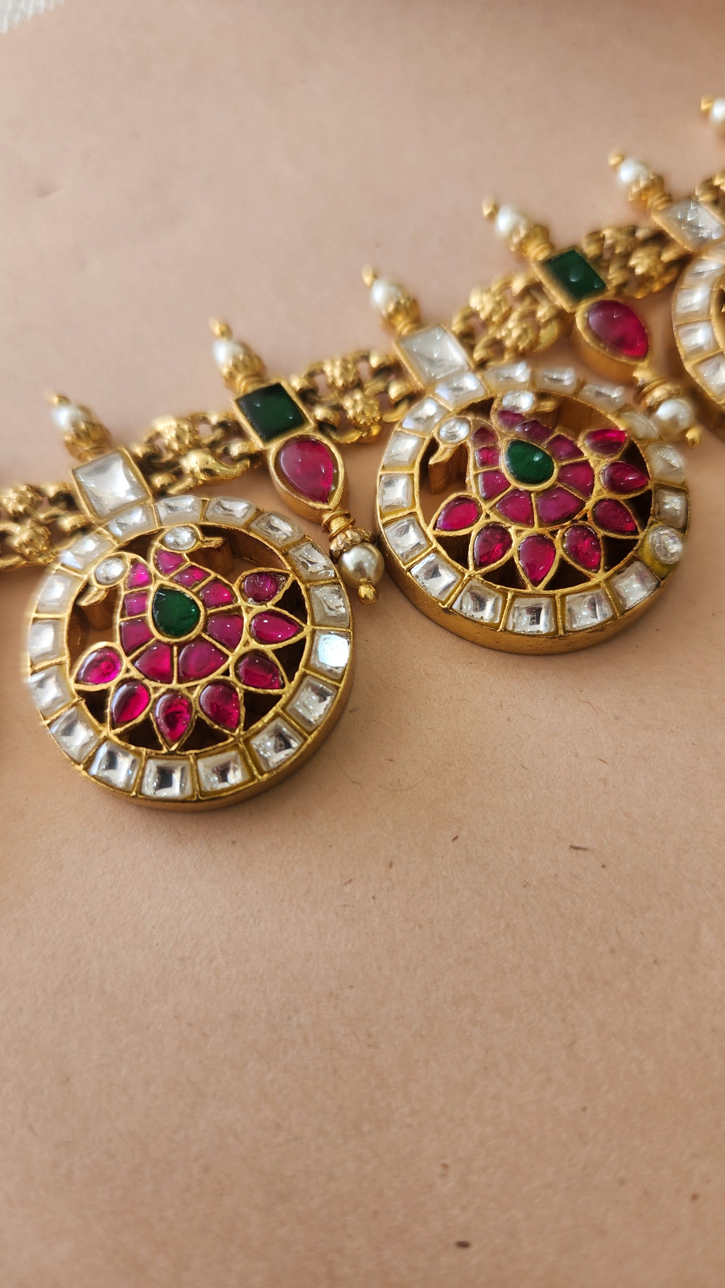 Kundan coin queen haram
