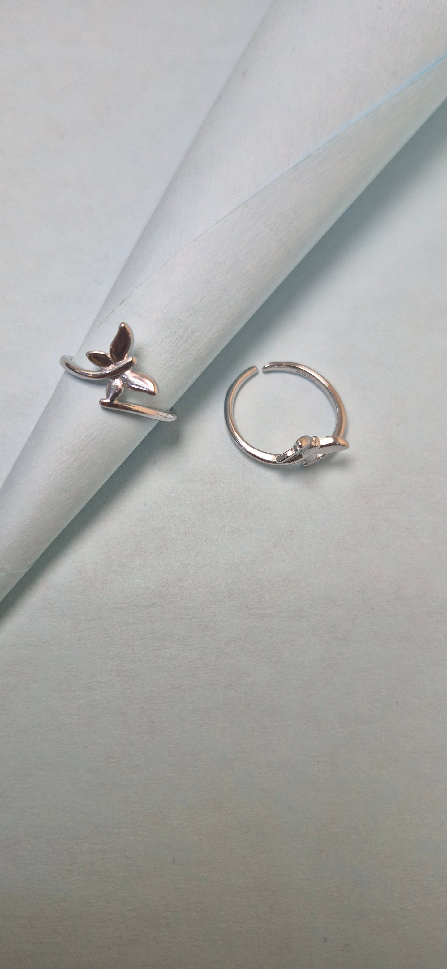 Flying butterfly toe ring
