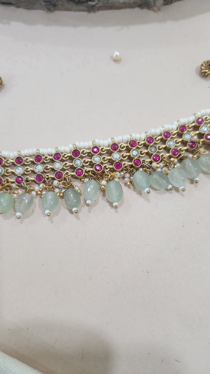 Kundan choker