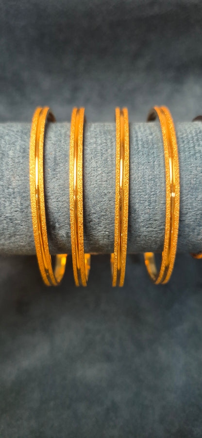 Plain single gold line bangles 2.4