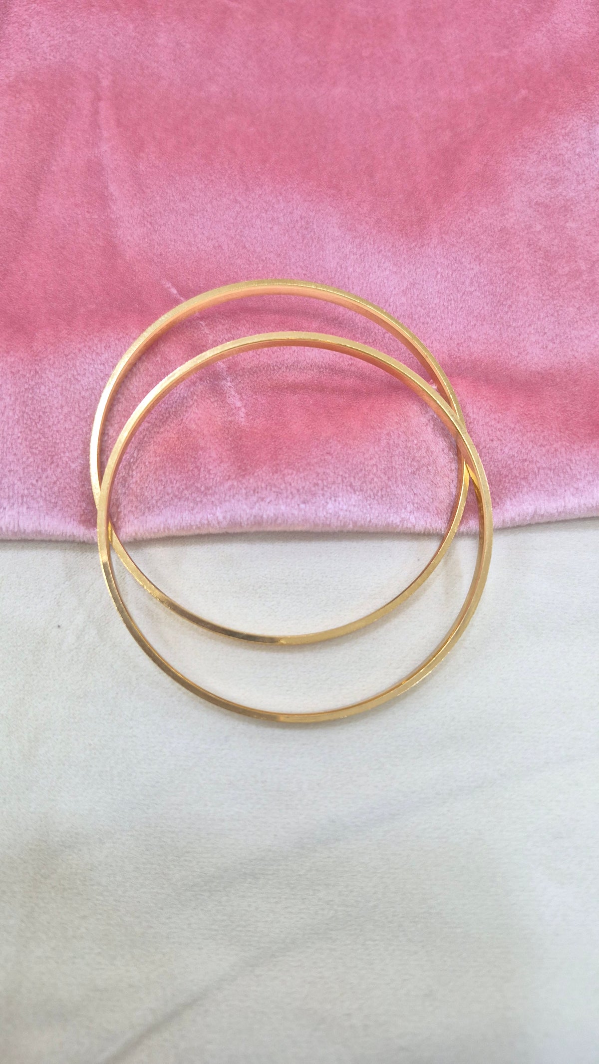 Plain single gold line bangles 2.4