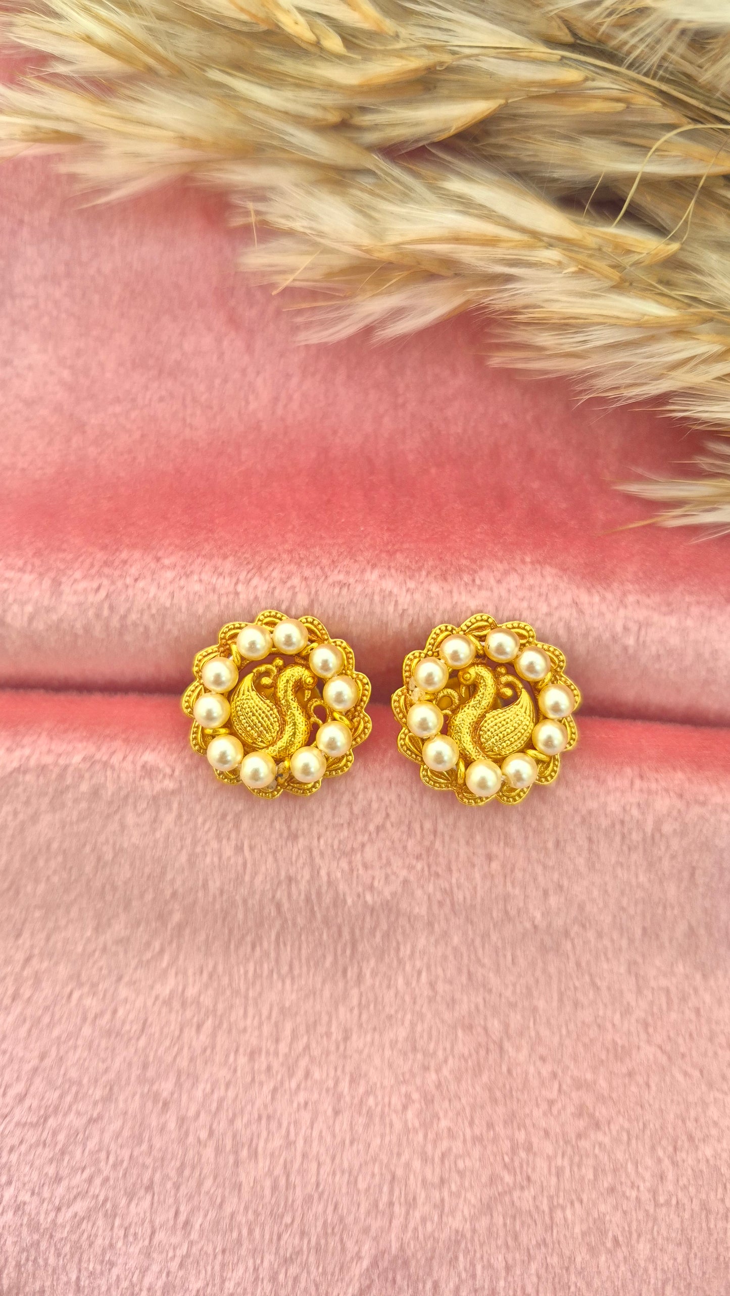 Pearl Peacock Stud