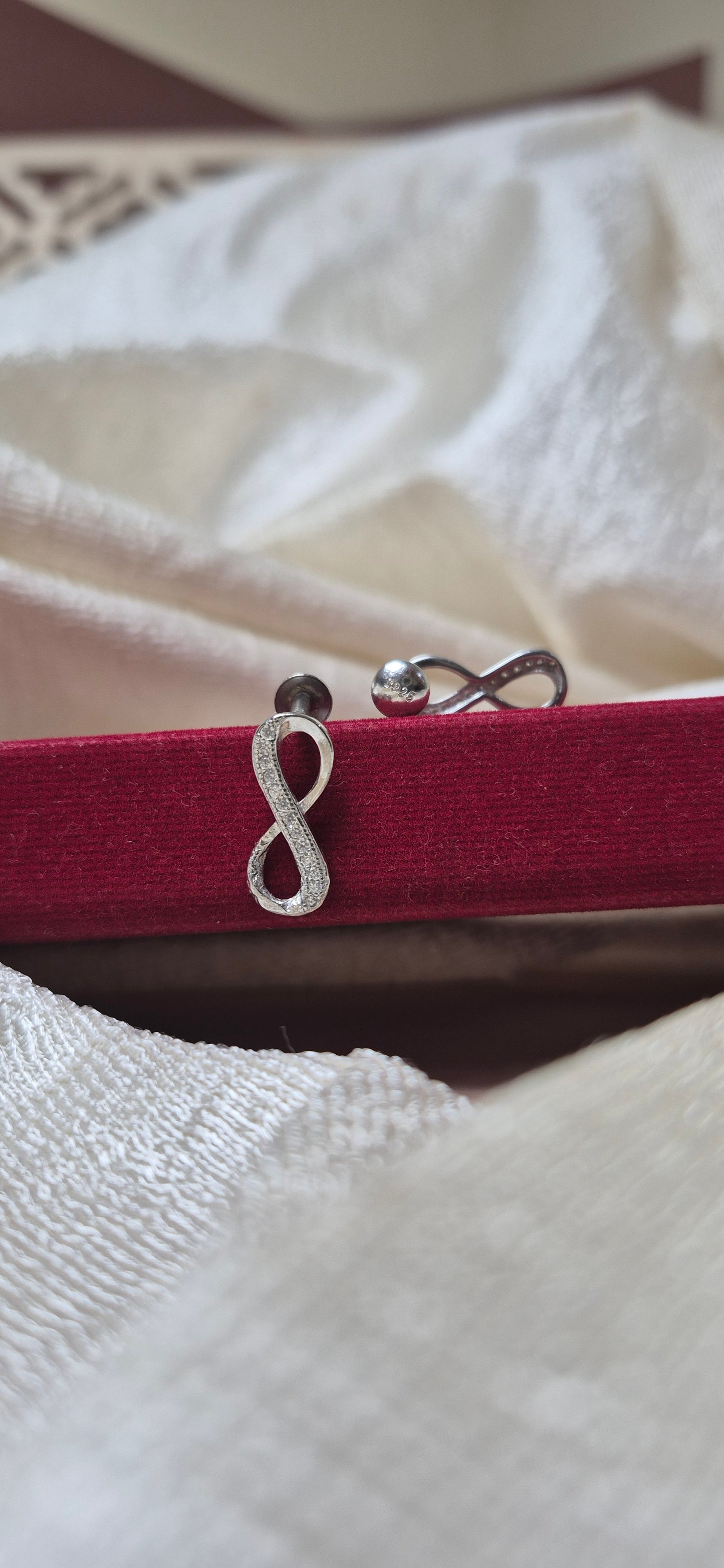 Stone infinity studs