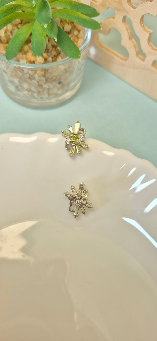 Green cz stud