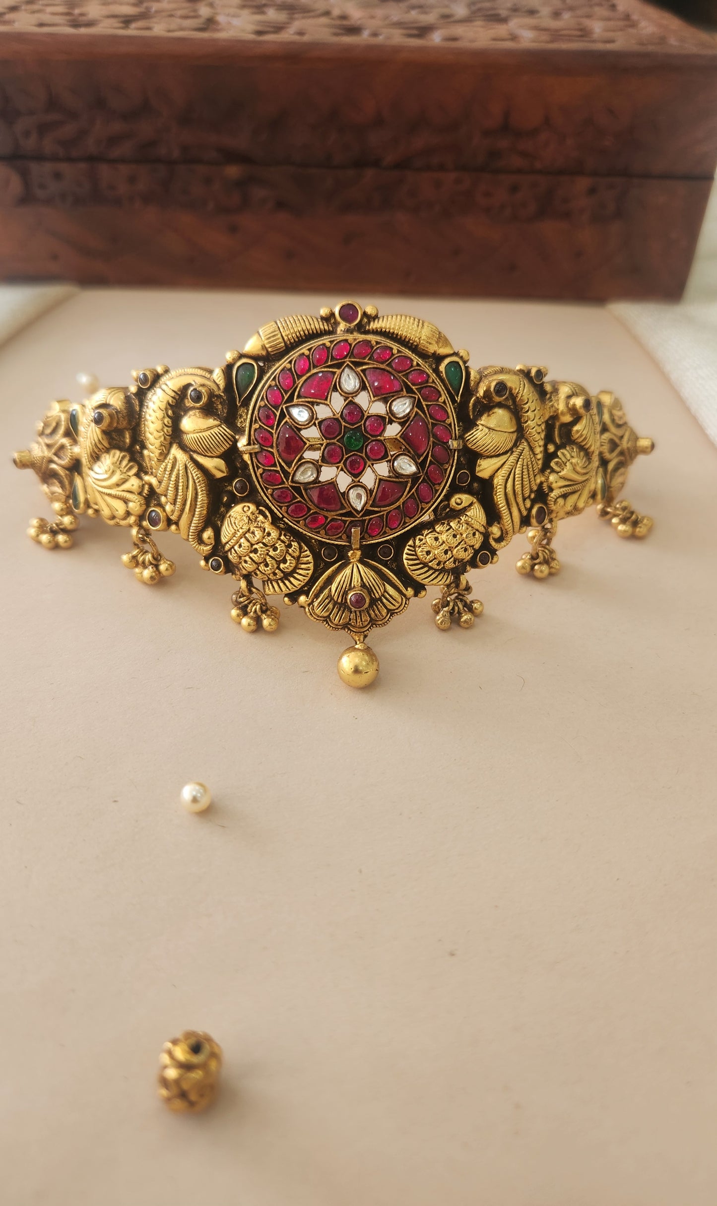 Nakshi Kundan Choker