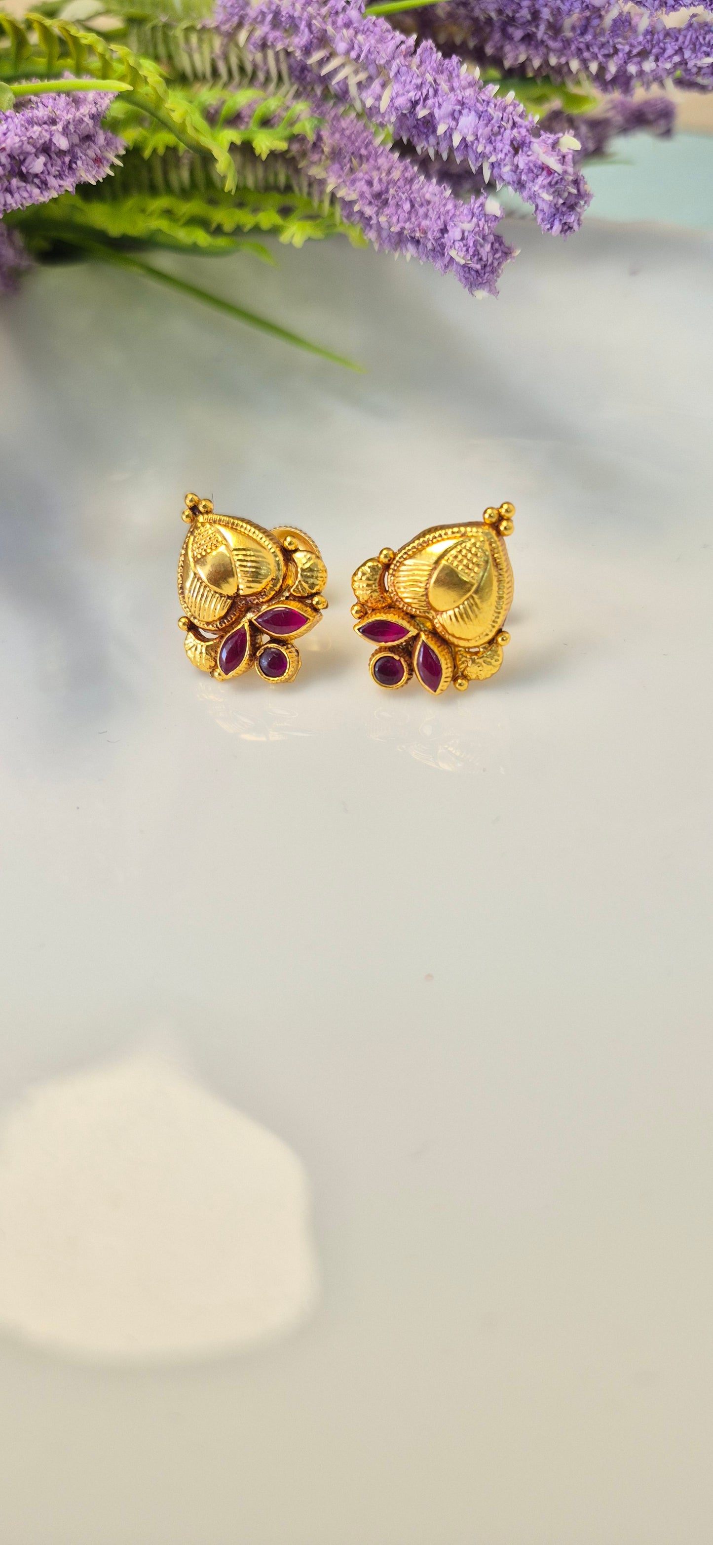 Kundan stud