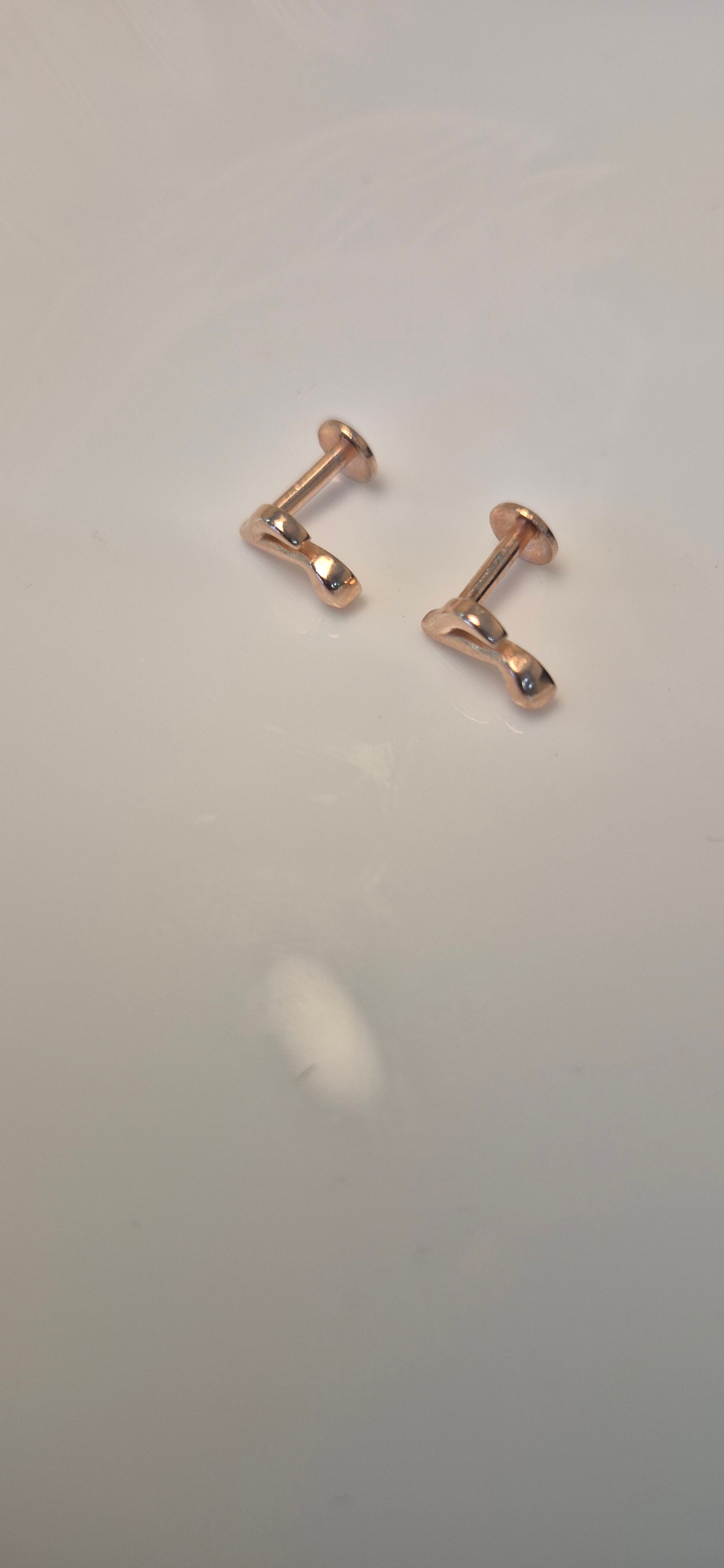 Musical note stud
