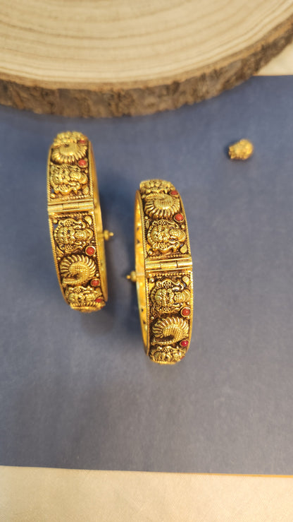 Coral Laxmi mango motif Antique Nagas Bangle