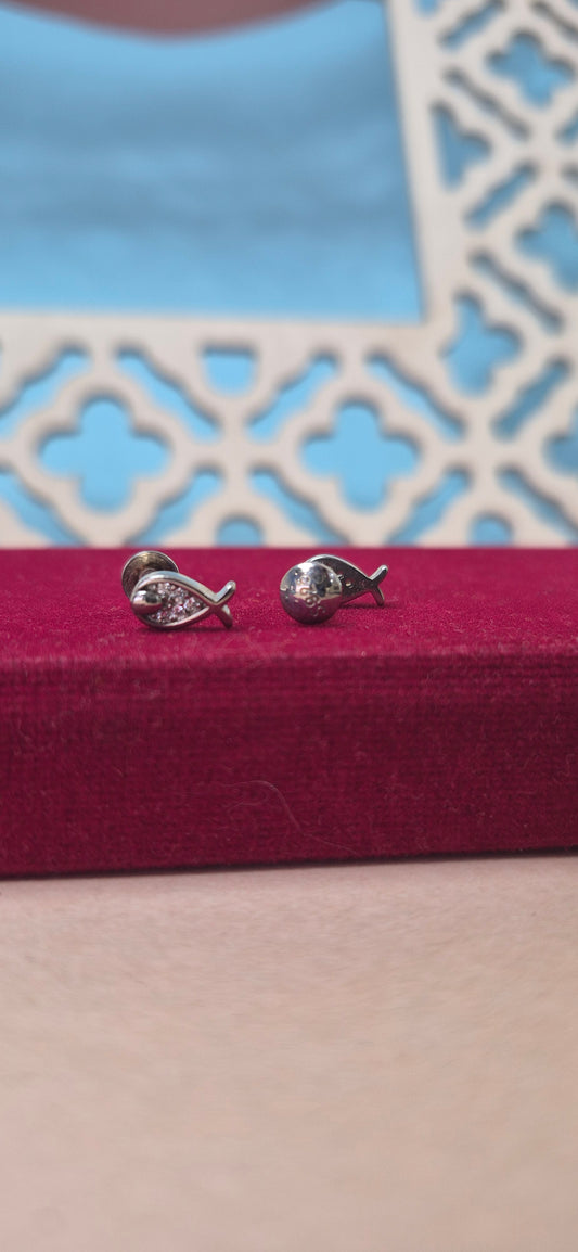 Stone Fish studs