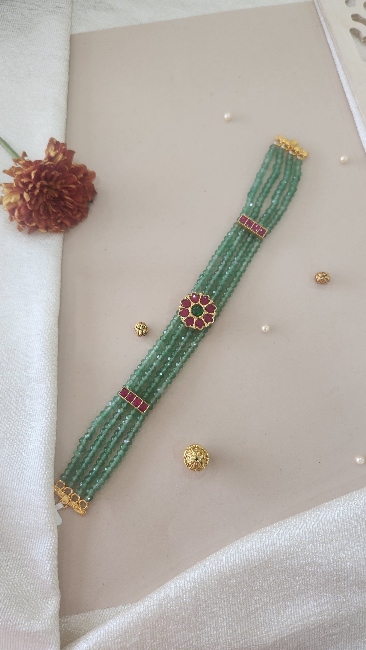 Beads Kundan choker