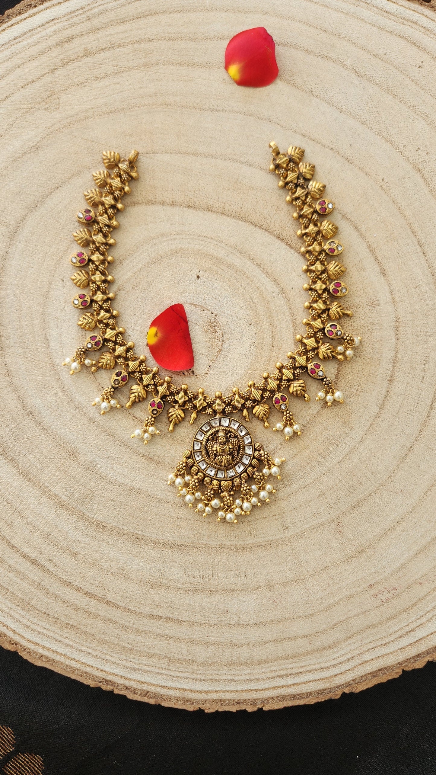 Deep Nakas Kundan Necklace with pearls