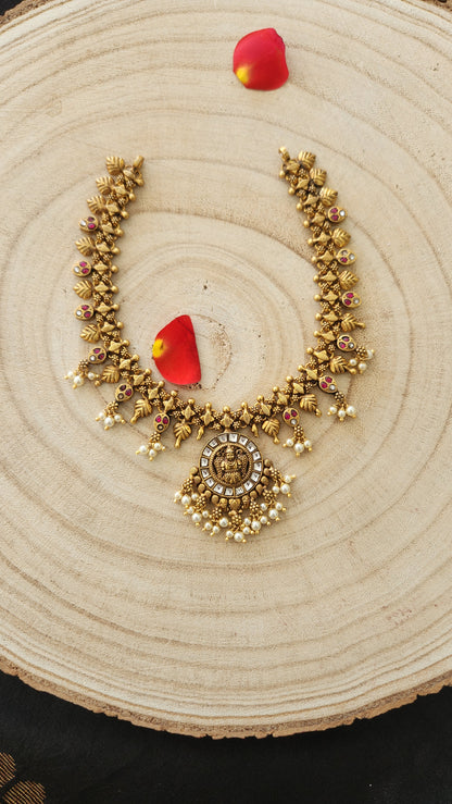 Deep Nakas Kundan Necklace with pearls
