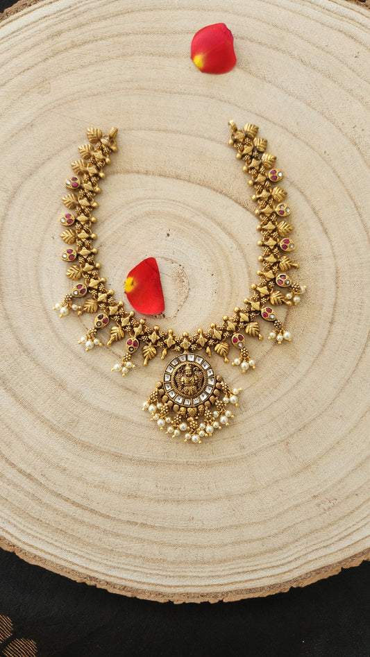 Deep Nakas Kundan Necklace with pearls