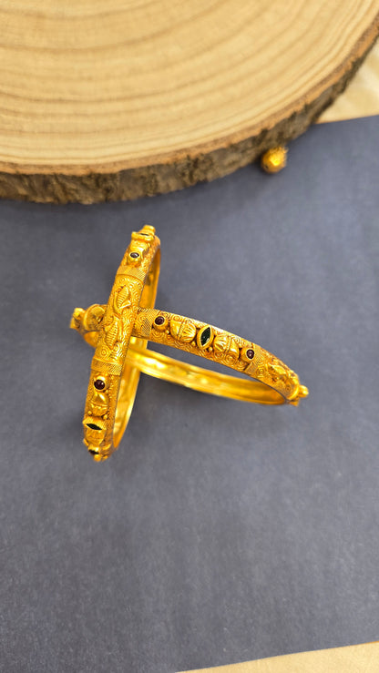 Nagas Mango motifs bangle