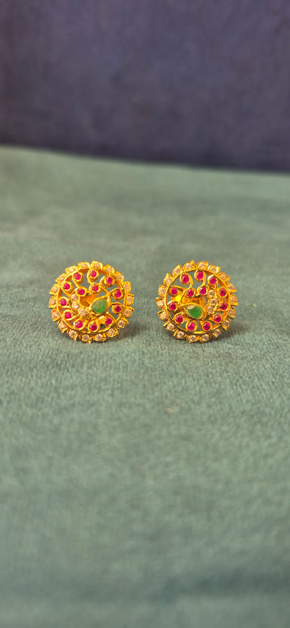 Close setting Studs