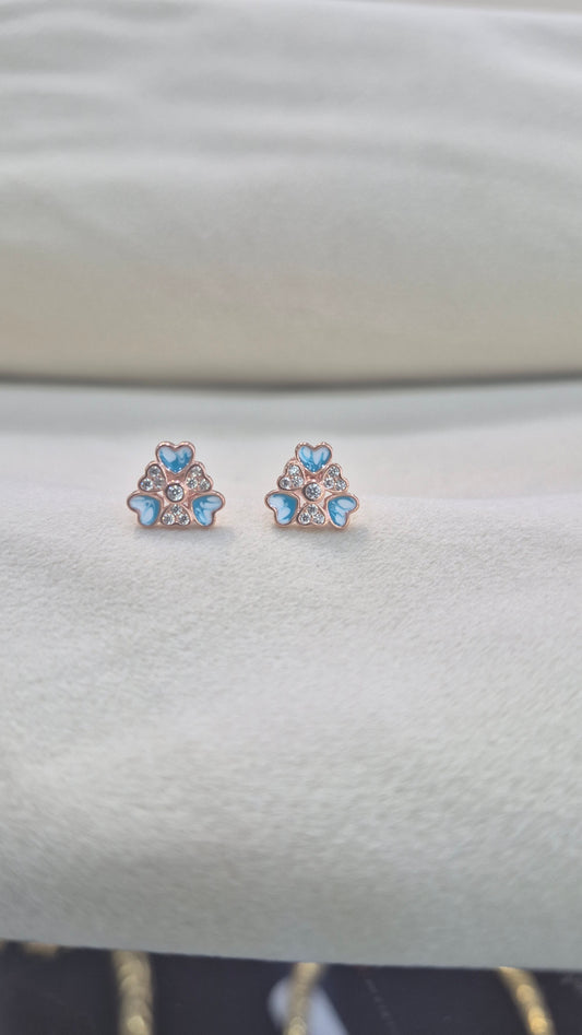 6 Petal stud