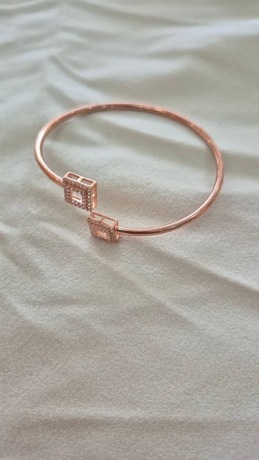 Square kada
