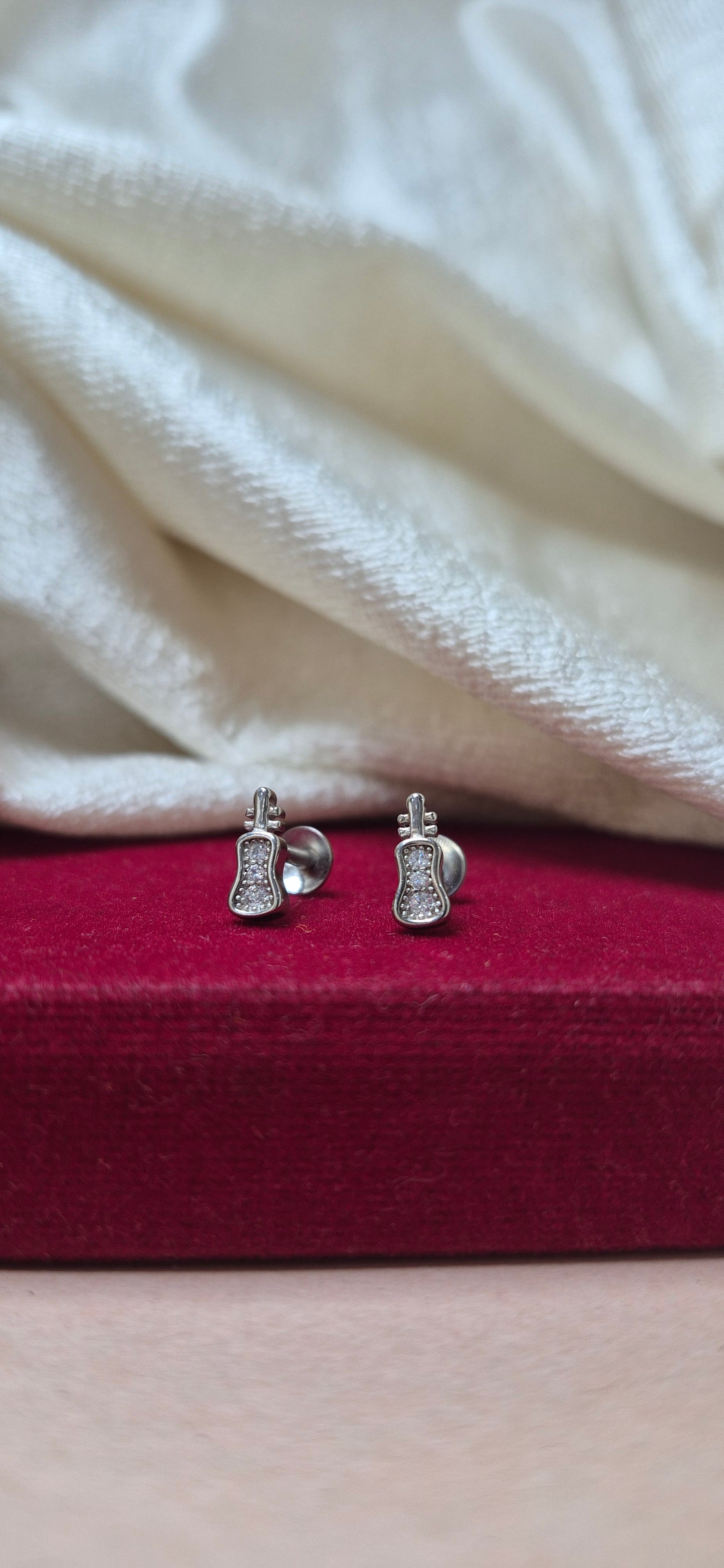 Violin studs