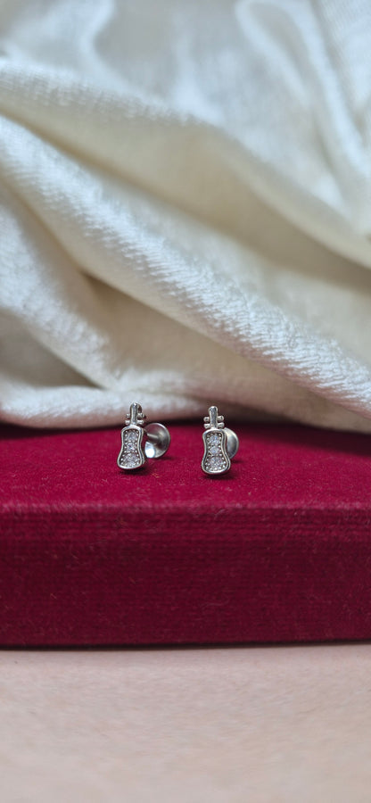 Violin studs