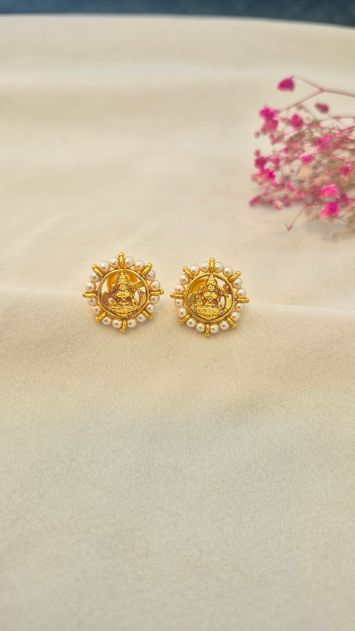 Pearl Lakshmi Stud