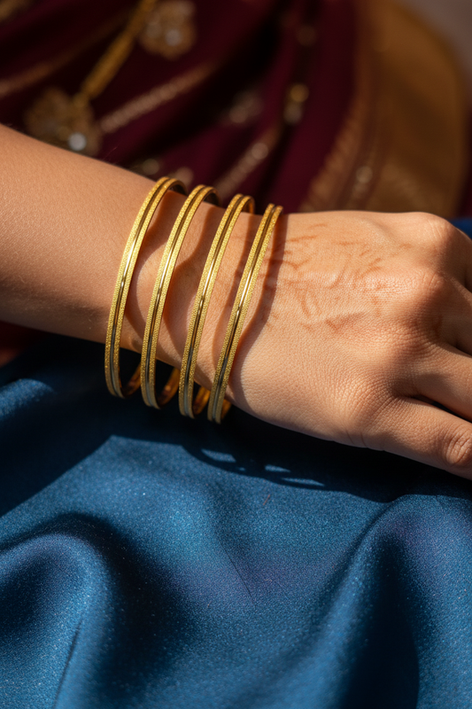 Plain single gold line bangle 2.8