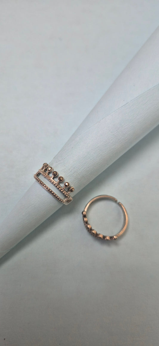 Black tourmaline crown toe rings