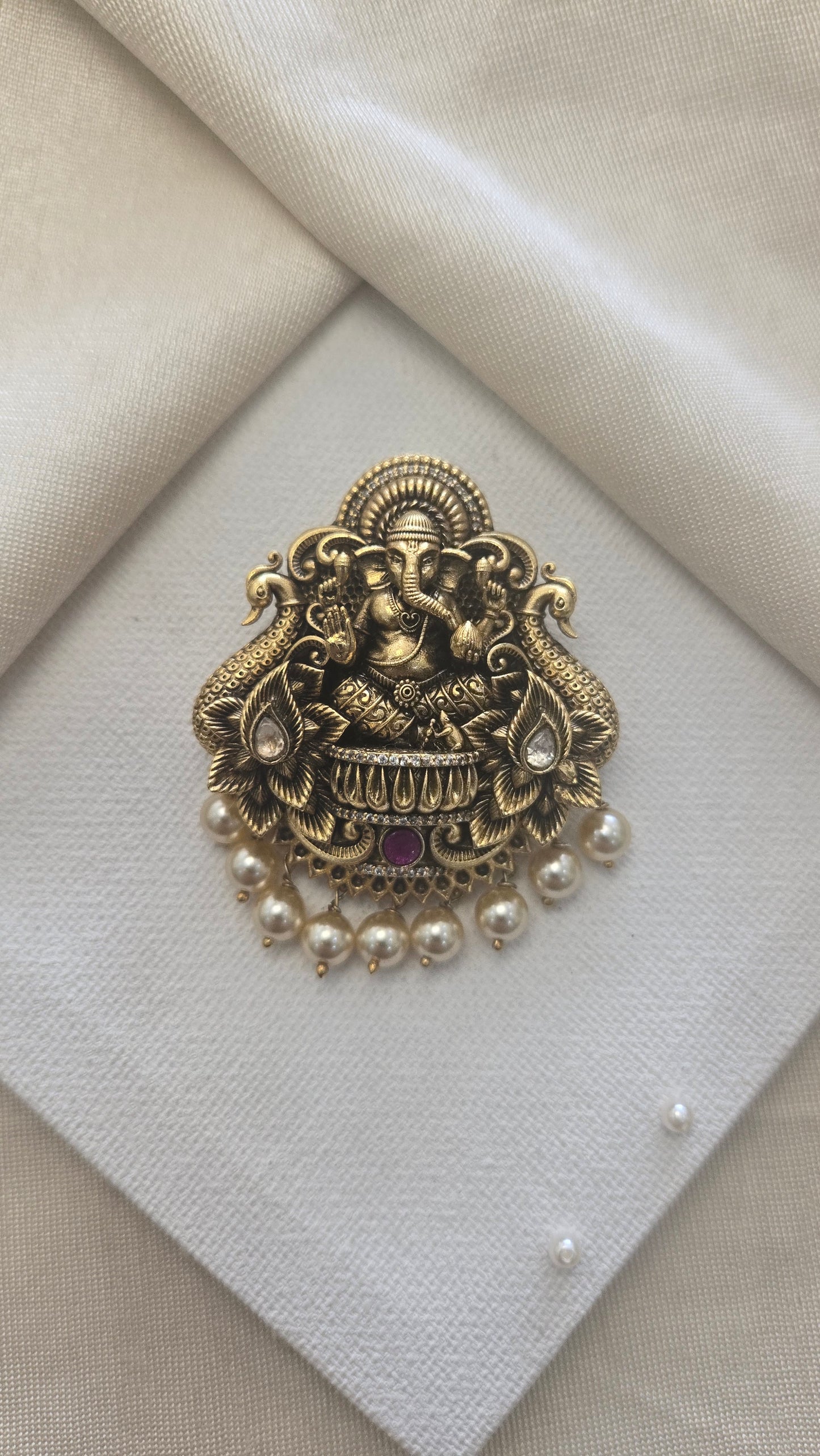 5D Ganesh with twin peacock pendant