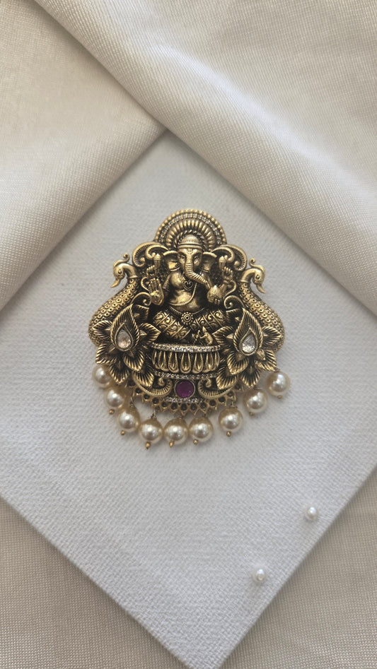 5D Ganesh with twin peacock pendant