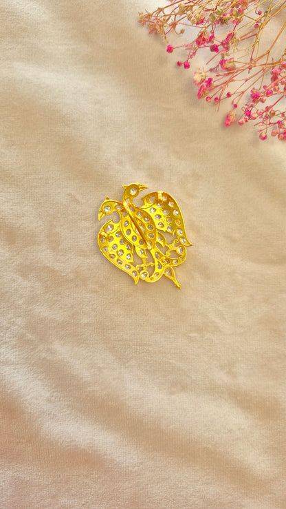 Ganda berunda pendant on white stones