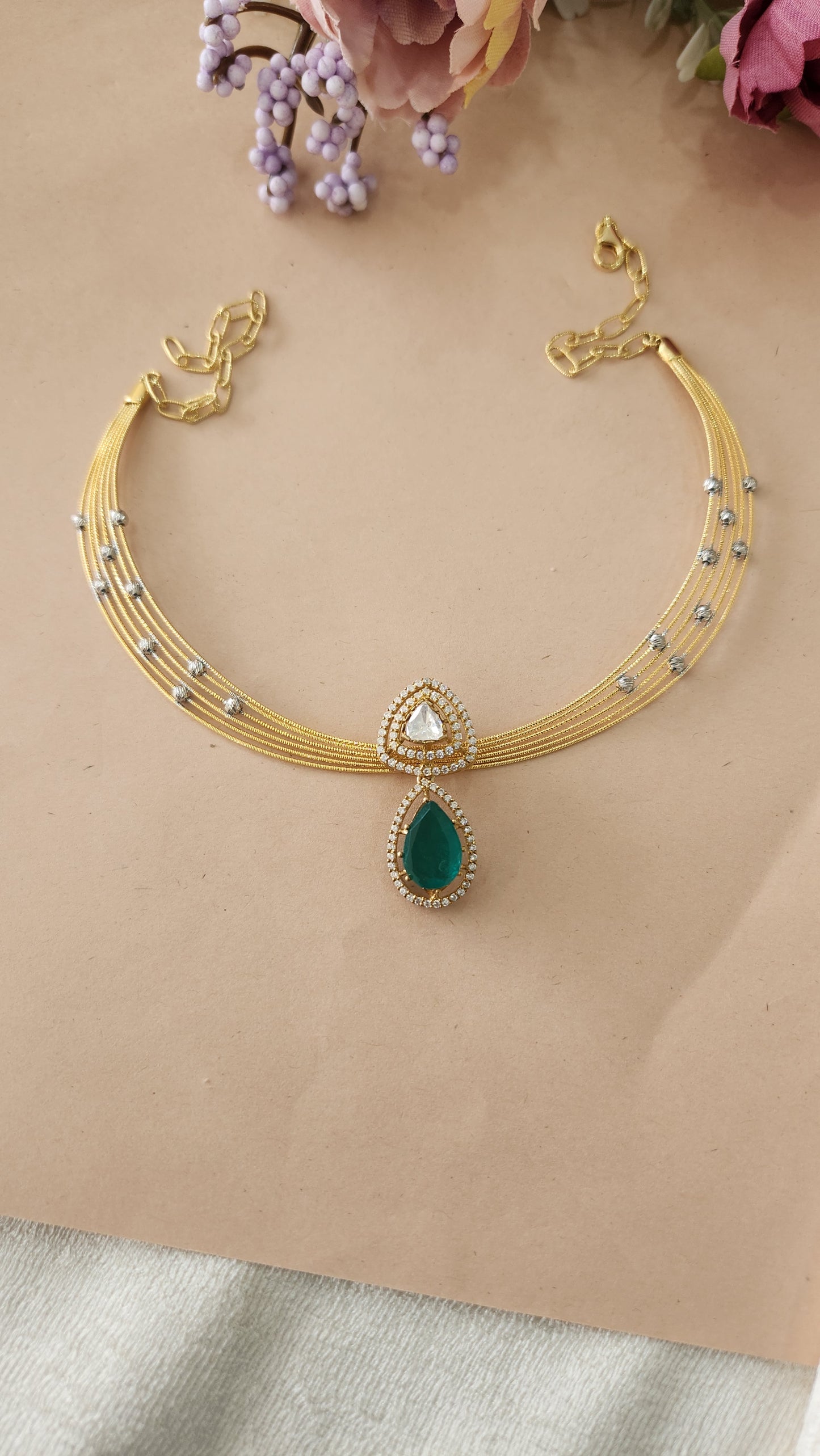 Hasli with Victorian pendant