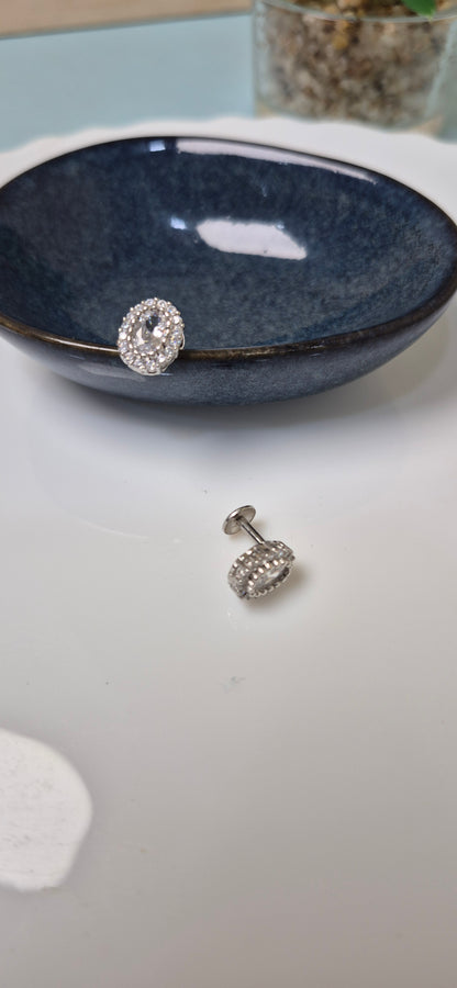 Oval stone stud