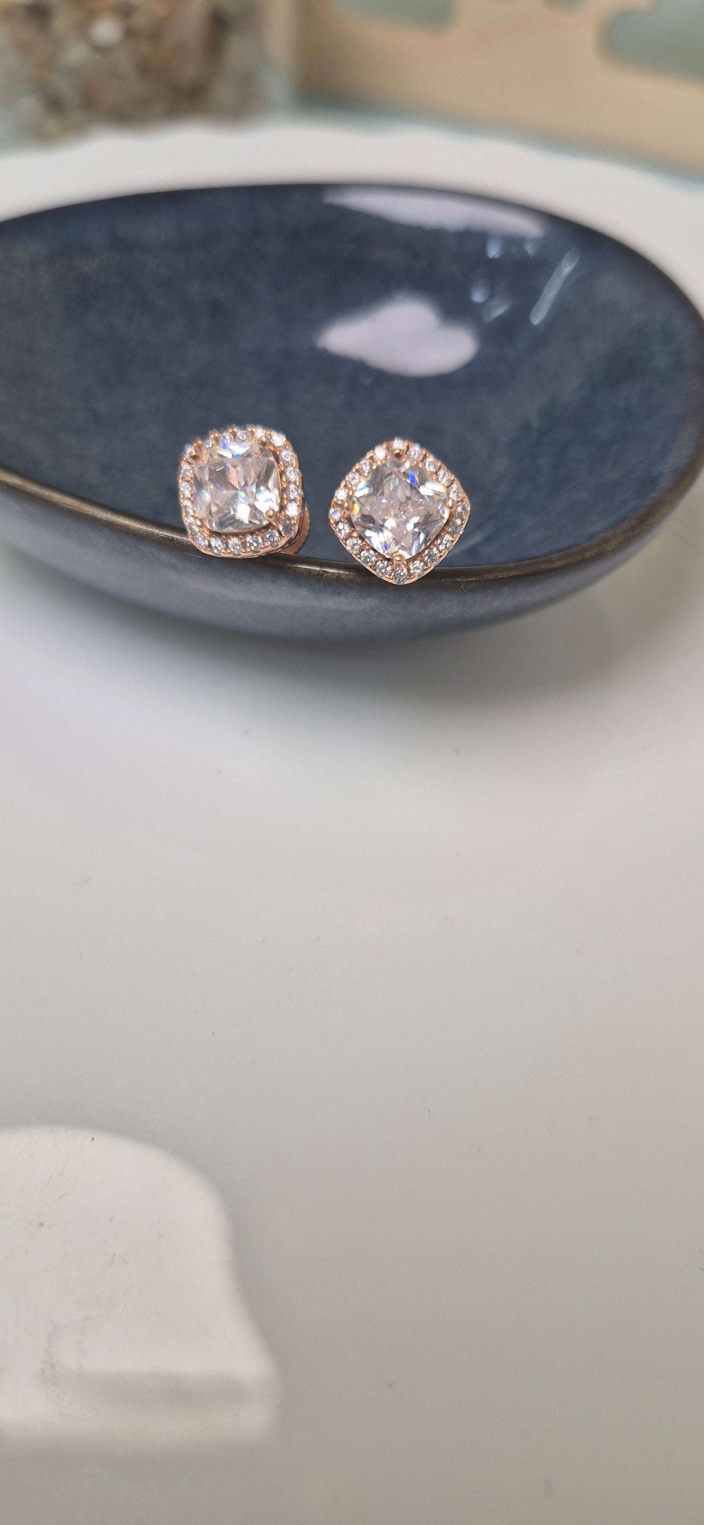 Zircon studs