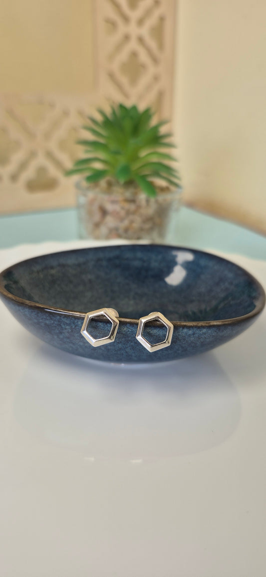 Hexagon stud