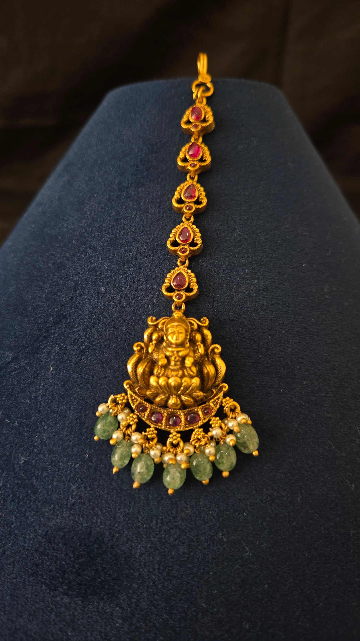 Kundan lakshmi maang tikka